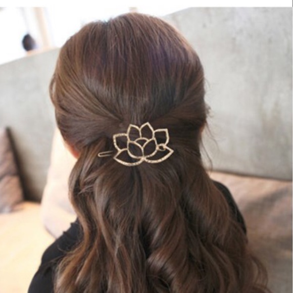 Lotus Hair Pin - Picture 2 of 4